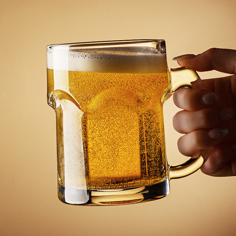 Huishoudelijke biermok met han - Wine In Beer Glass recensie en prijs